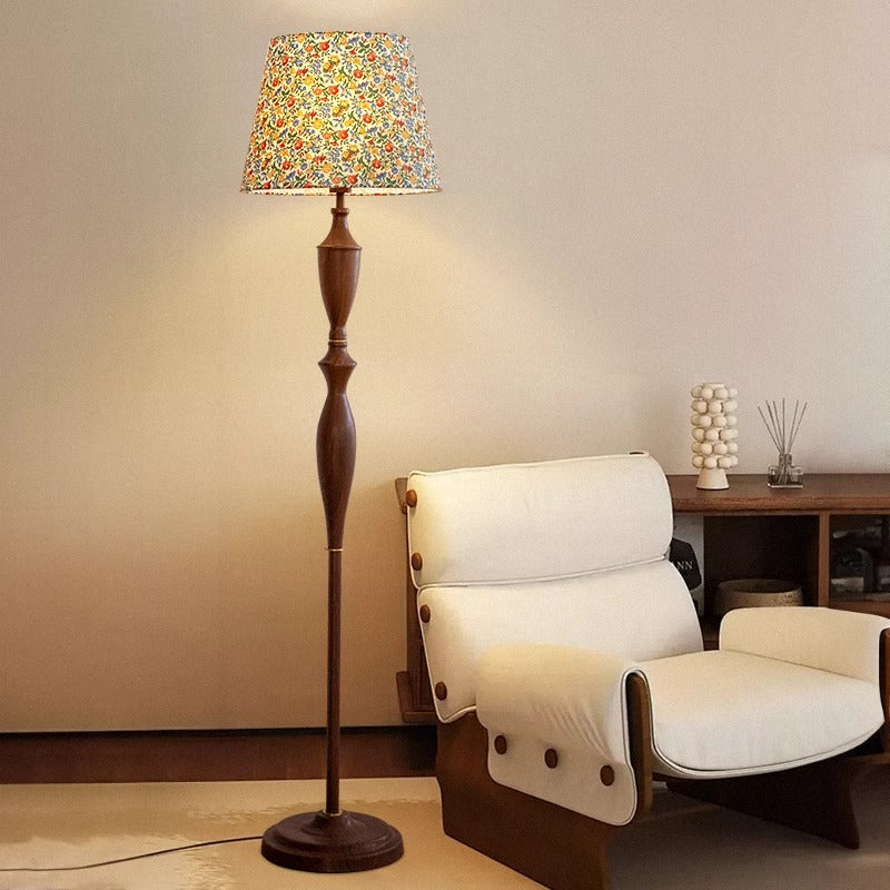 Pull cord switch vertical floor lamp French retro living room bedroom table lamp