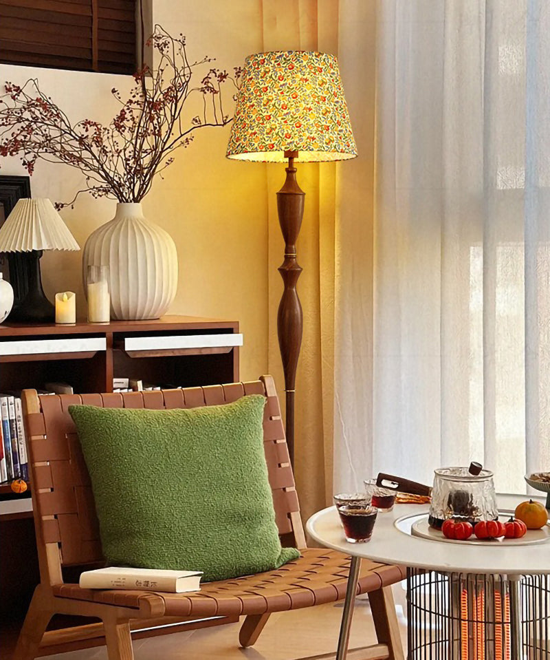 Pull cord switch vertical floor lamp French retro living room bedroom table lamp