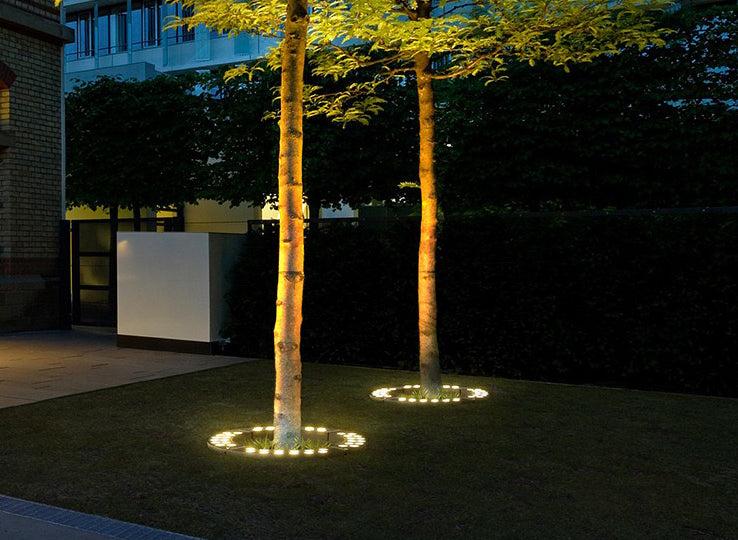 مصباح LED Hug Tree مصنوع من الألومنيوم المصبوب في الهواء الطلق ومصباح دائري للفناء IP65 