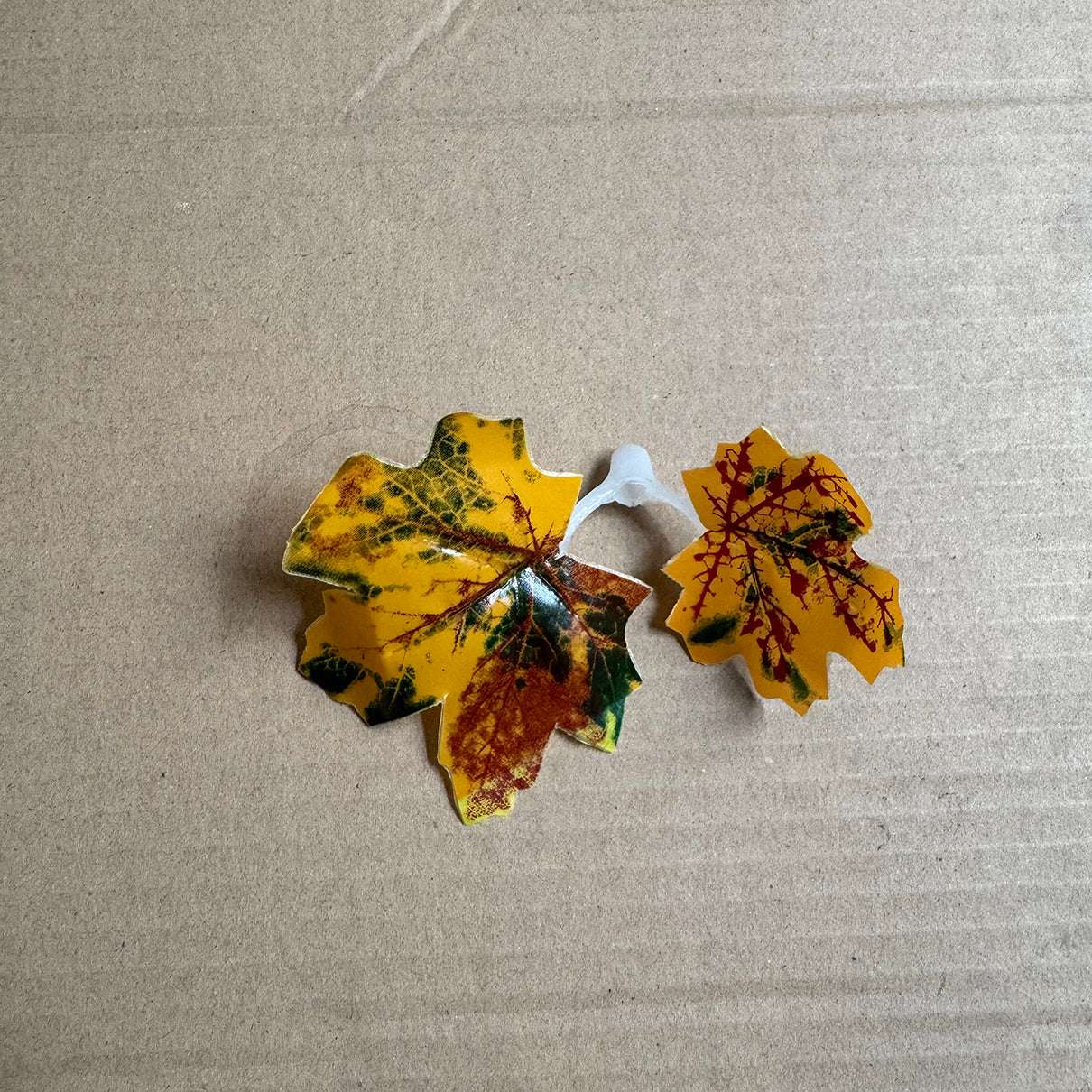 Simulation maple leaf for LED tree lights