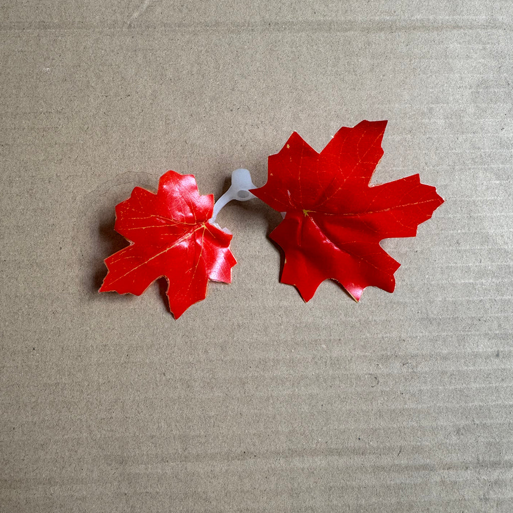 Simulation maple leaf for LED tree lights