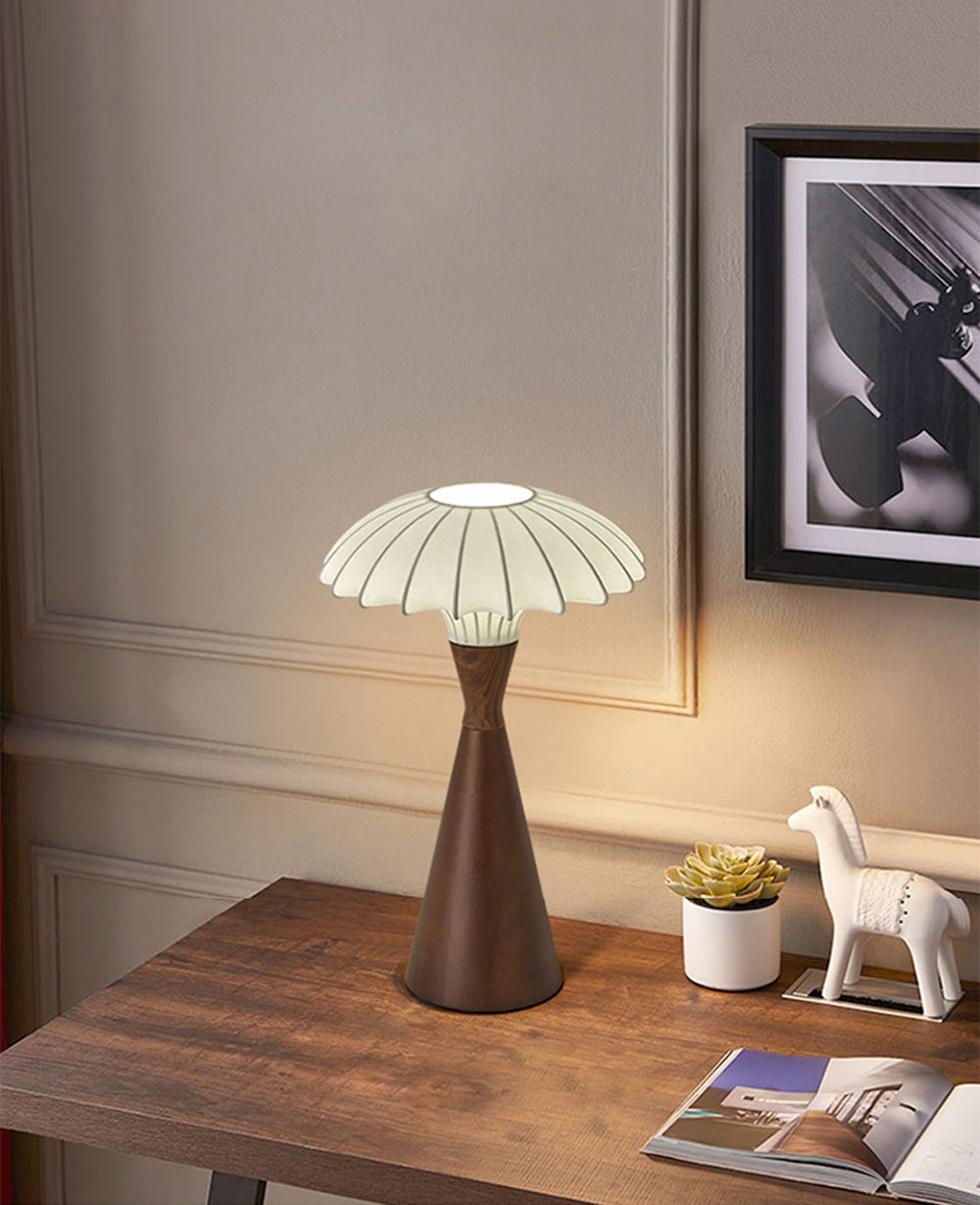 LED silk solid wood desk lamp