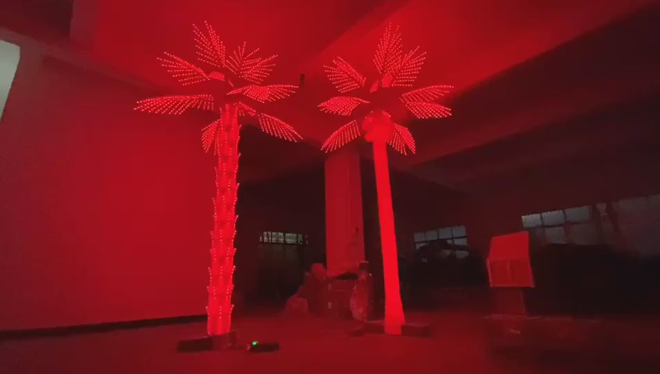 App-controlled LED Christmas tree