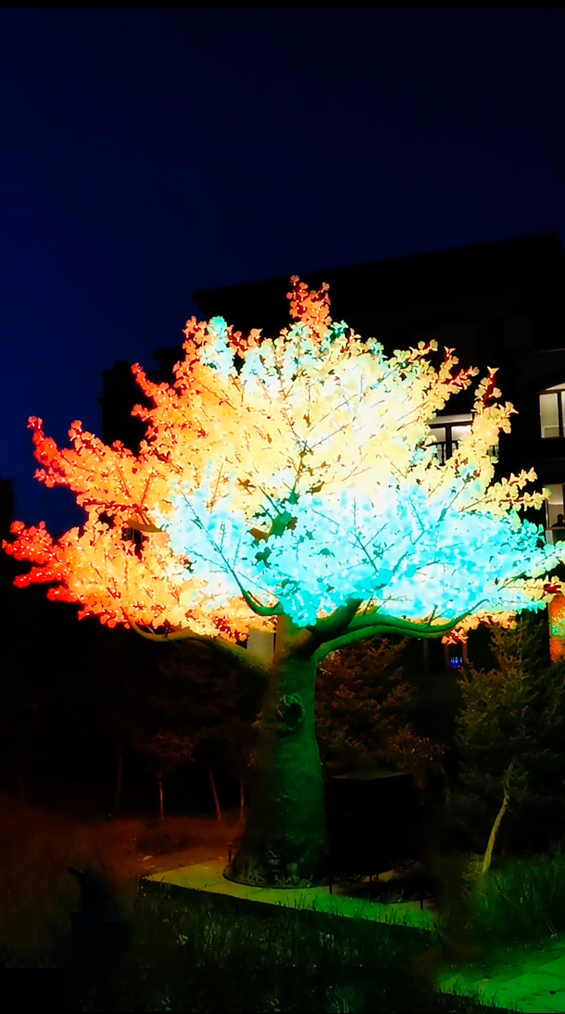20ft DMX512 smart controlled Multi color Christmas decorations large outdoor LED Ginkgo tree